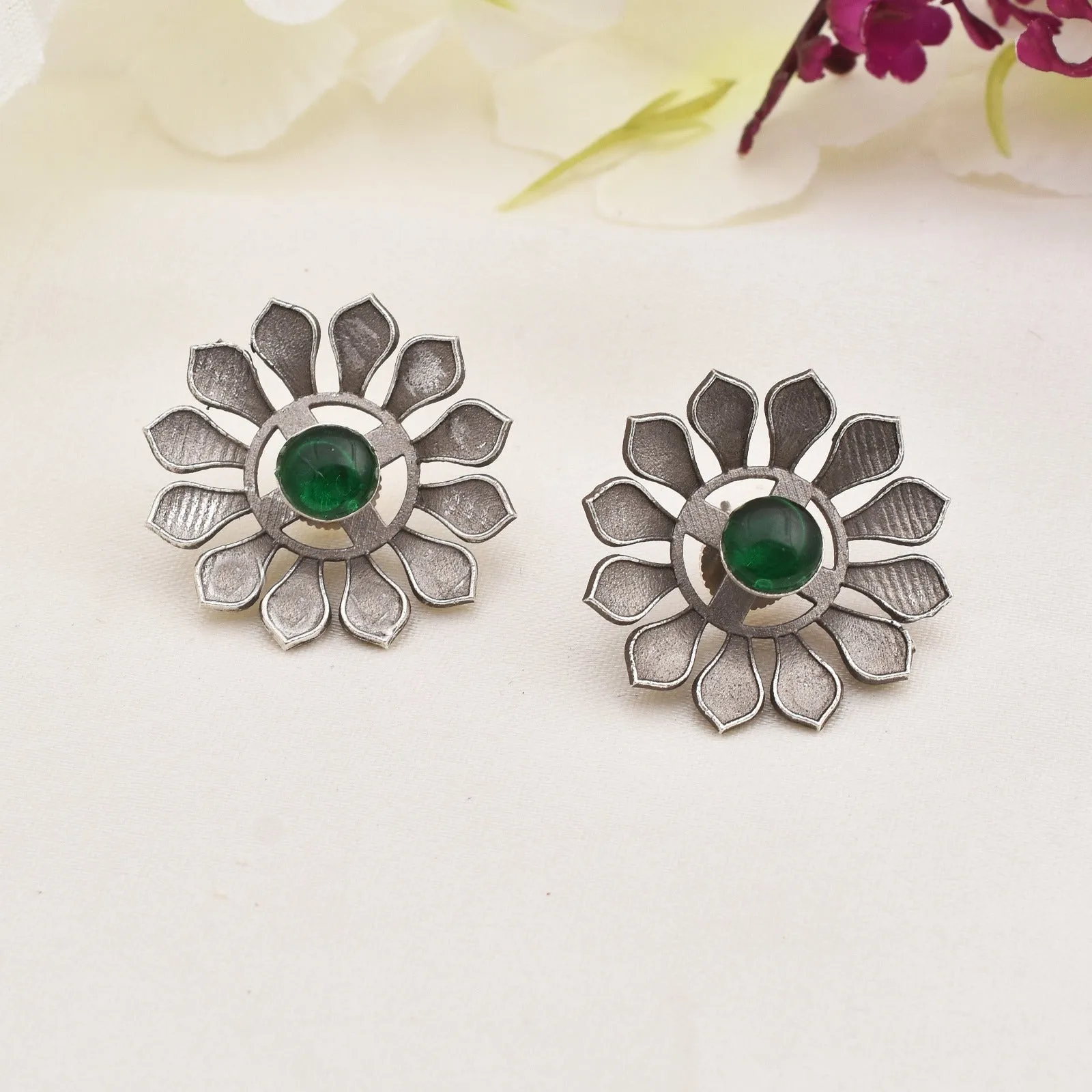 Daisy Silver Stud Earrings