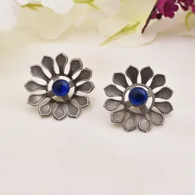 Daisy Silver Stud Earrings