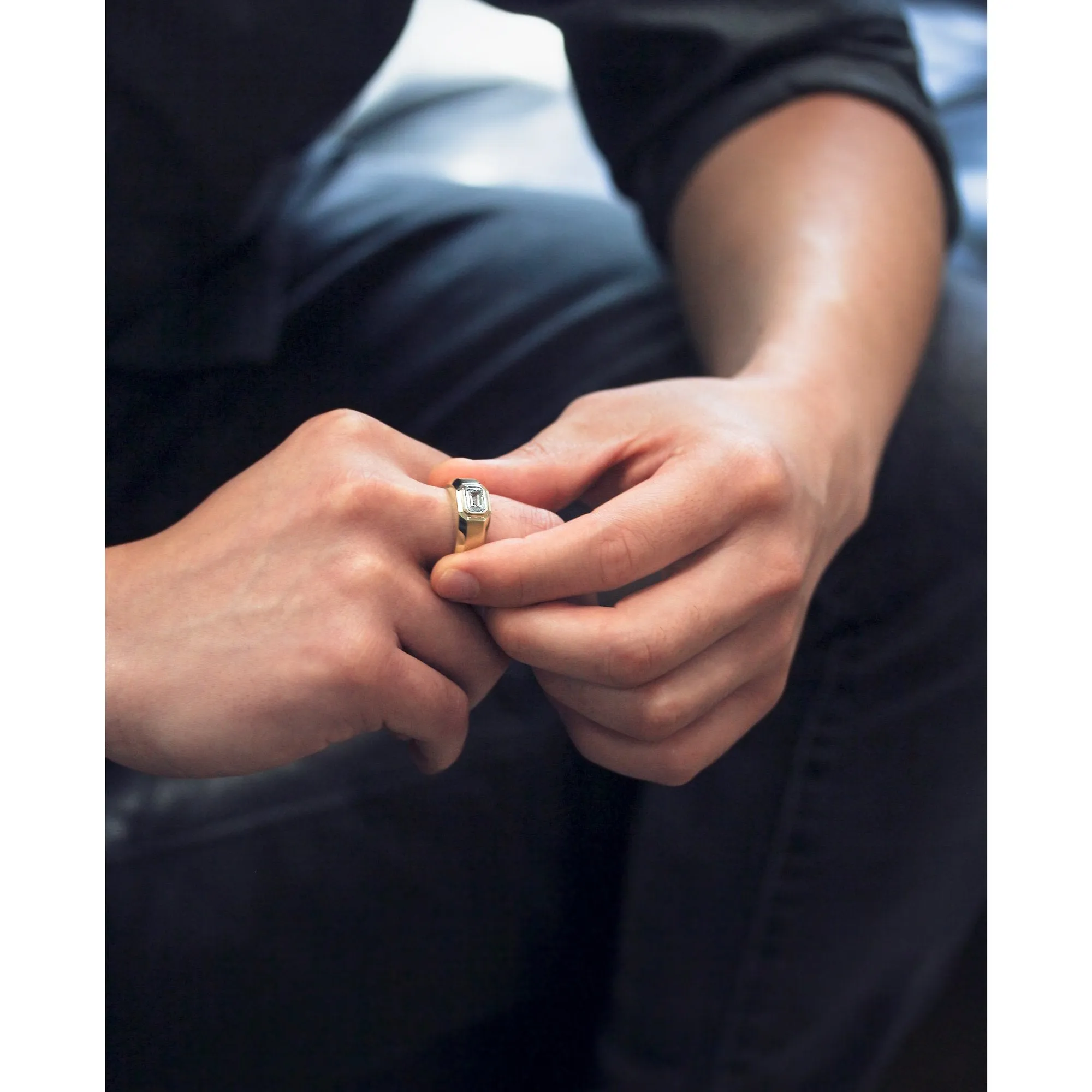 Emerald Modern Bezel Men's Ring (Certified)