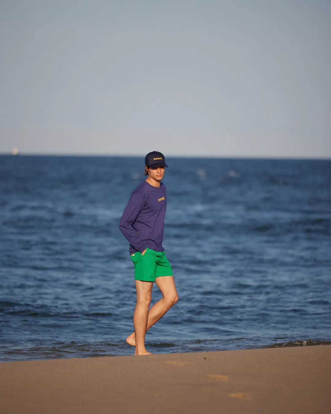 Enchanté Beach Trucker Hat