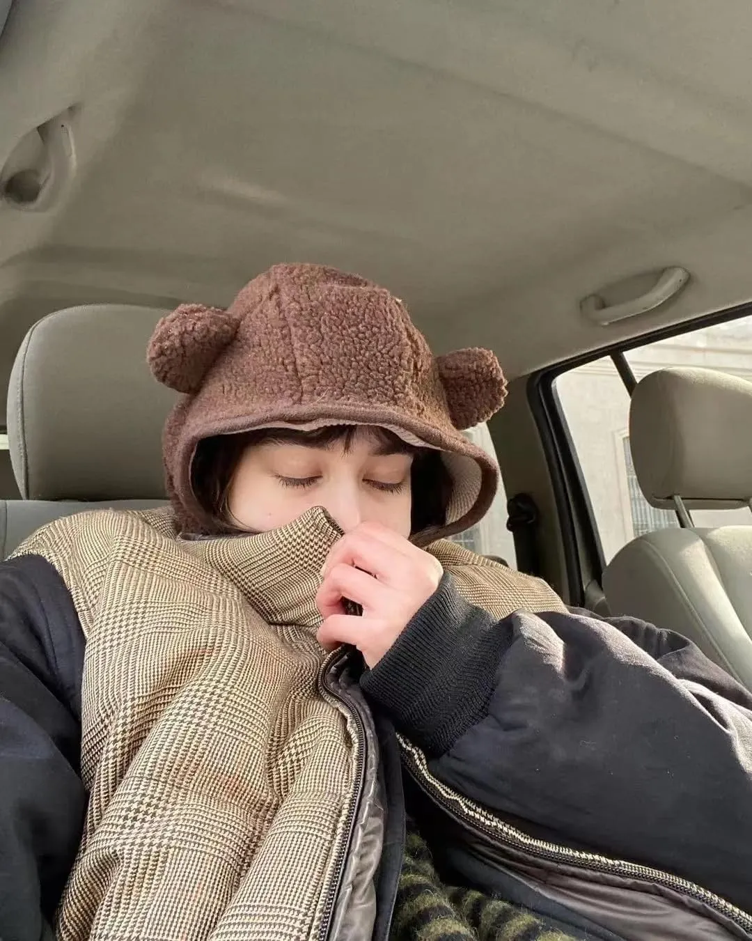 Fleece Beanie Hats for Women Men Bear Safety Hat Magnetic Buckle Ear Projection Cute Outdoor Winter Hat