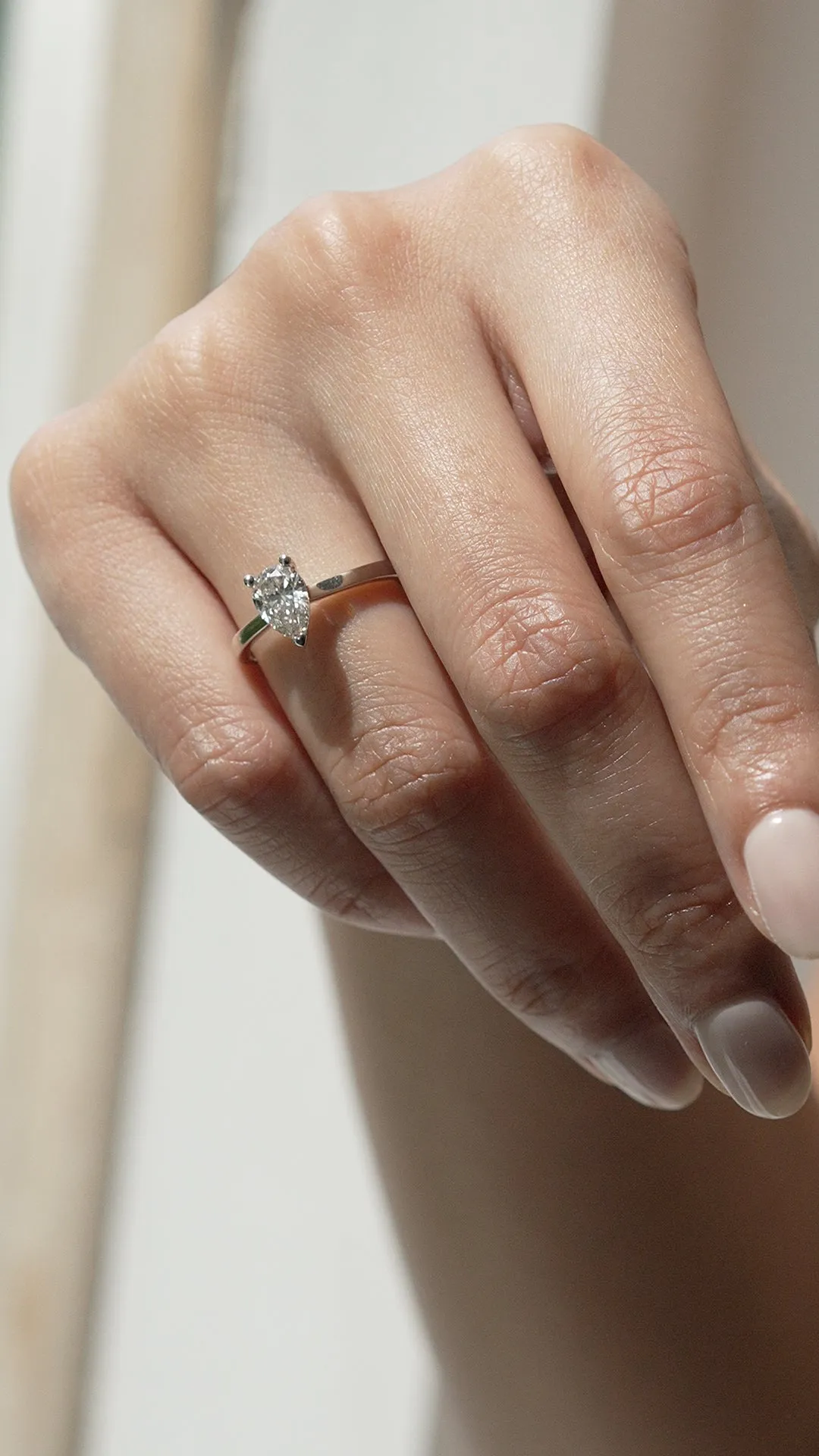 Florence Ring 0.85ct 18K White Gold