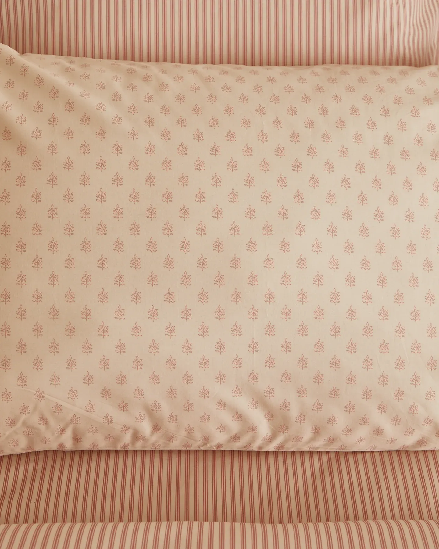 Foxford Rose Fern Pillowcase Set