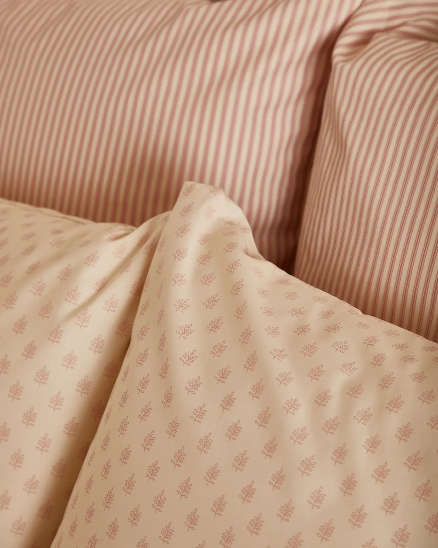 Foxford Rose Fern Pillowcase Set