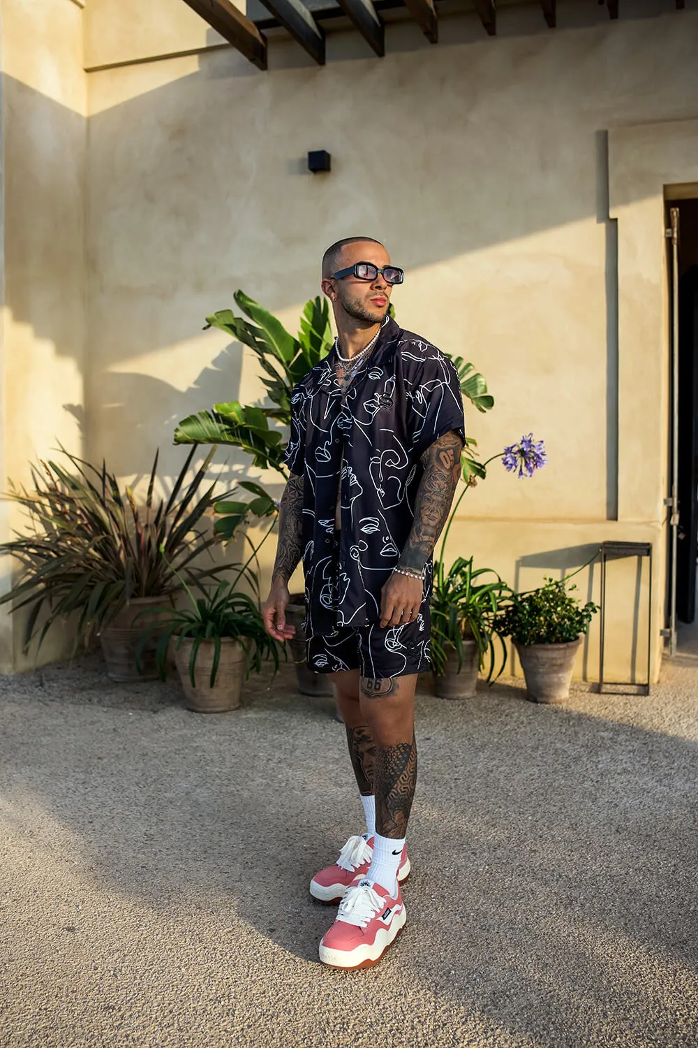 Resort Shorts - Faces Black